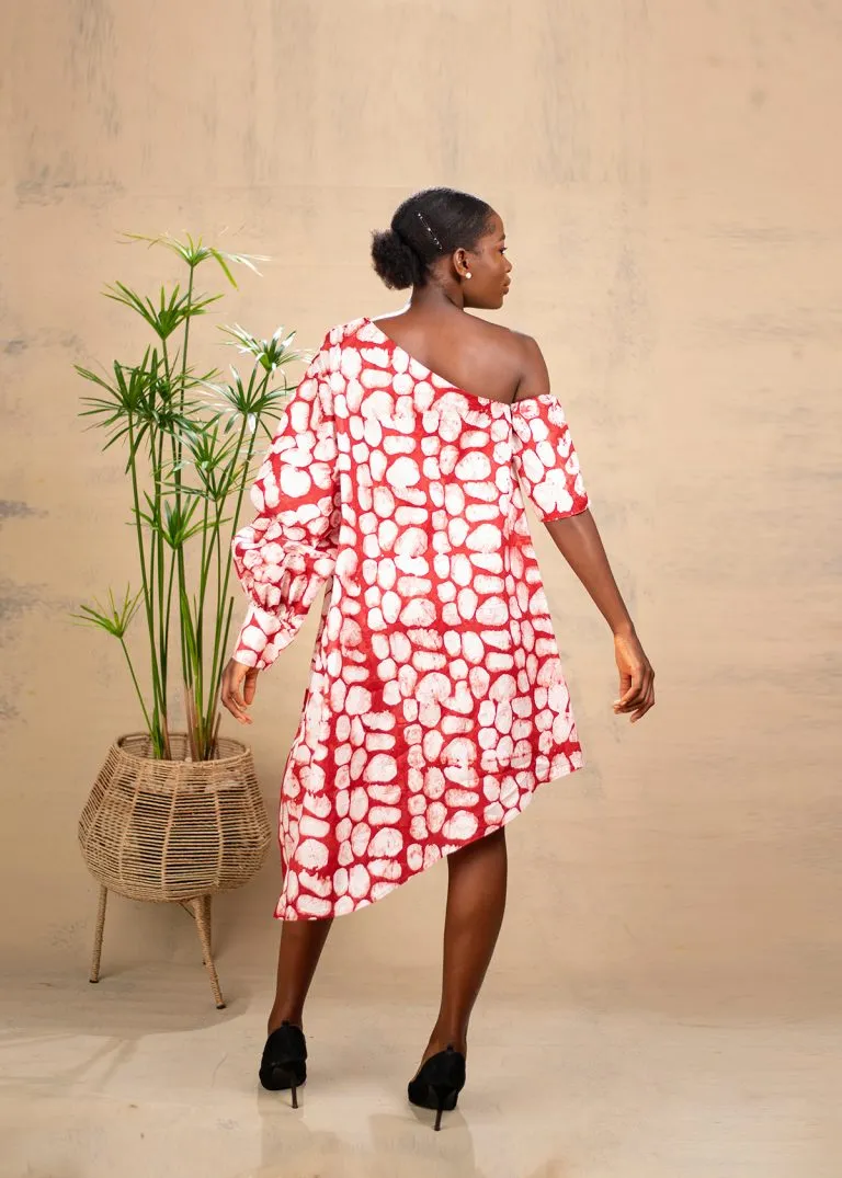 Aimas Onwe admire Asymmetric style dress