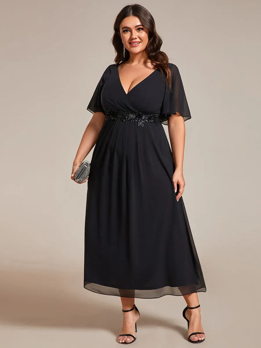 Plus Size Elegant Short Sleeves V-Neck Floral Applique Wedding Guest Dress