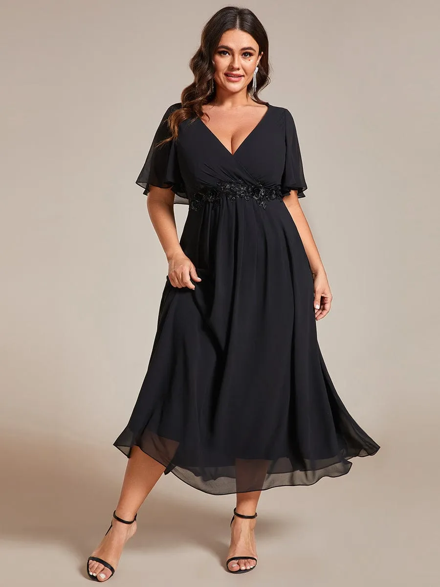 Plus Size Elegant Short Sleeves V-Neck Floral Applique Wedding Guest Dress