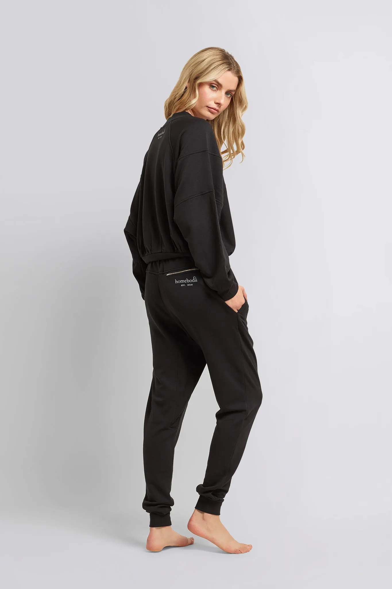 Signature Tracksuit Pant - Black